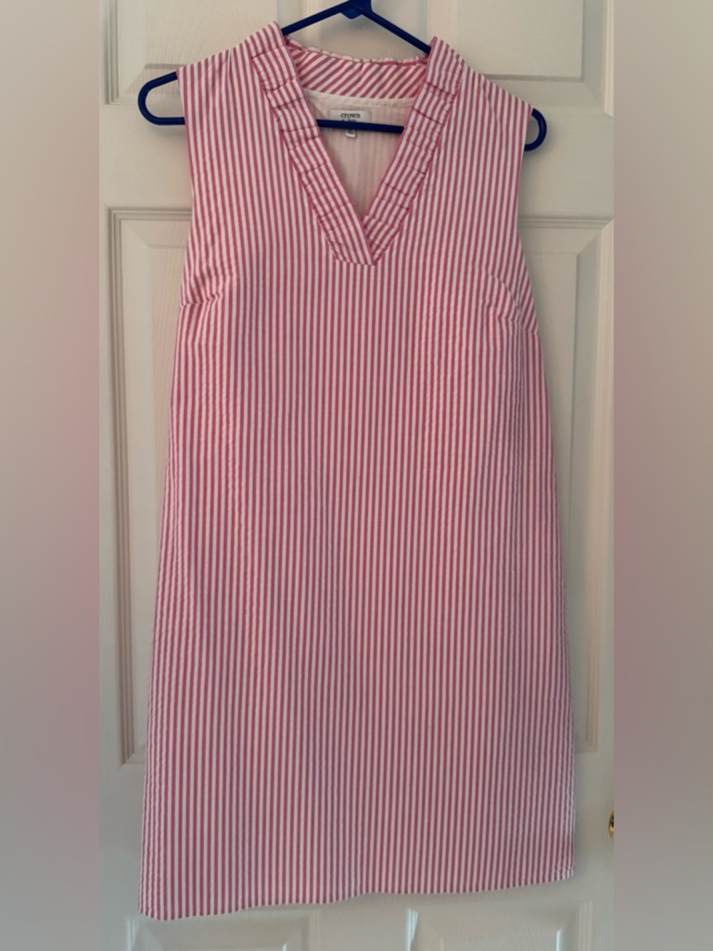 crown & ivy Pink & White Striped seersucker dress, size 10, EUC